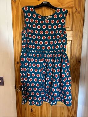 Circus by Sam Edelman A line Dress with Red and White Daisy Print